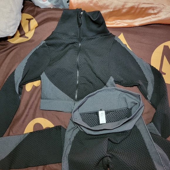 WORK OUT SET - Picture 8 of 8